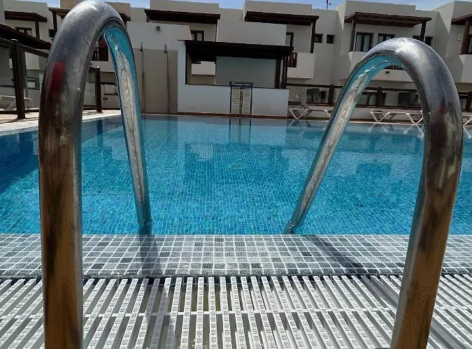 Дом отдыха Casa Bleu - Duplex With Shared Pool, Balcony, Terrace And Grill By Lanzarote *