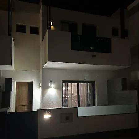Casa Bleu - Duplex With Shared Pool, Balcony, Terrace And Grill By Lanzarote *