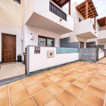 Feriehus Casa Bleu - Duplex With Shared Pool, Balcony, Terrace And Grill By Lanzarote *