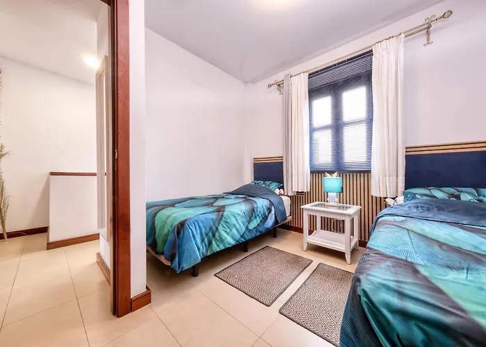 Σπίτι διακοπών Casa Bleu - Duplex With Shared Pool, Balcony, Terrace And Grill By Lanzarote Puerto Calero