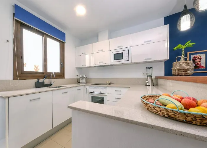 Holiday home Casa Bleu - Duplex With Shared Pool, Balcony, Terrace And Grill By Lanzarote